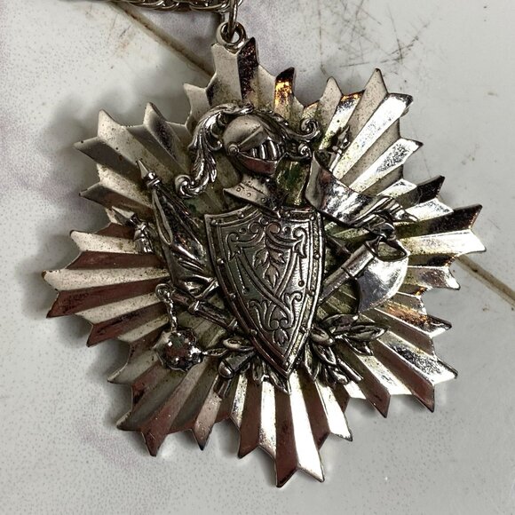 Vintage ACCESSOCRAFT NYC Silver Knight Crest Medieval Pendant Necklace & Brooch - Picture 5 of 8